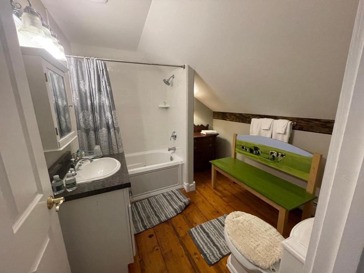 Dodds Brick House Bed & Breakfast North Hero 외부 사진